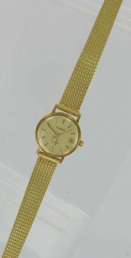 Naisten kultarannekello Tissot Seastar kultarannekkeella, quartz, kaiverrettu, 585br, paino 25,6g, kotelo Vikt: 25,6 g