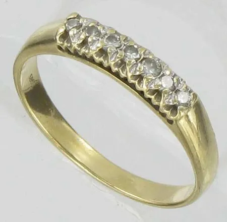 Timanttisormus 7xn.0.01ct.n.0.02ct, koko 17¼, kaivertamaton, 585, paino 2,0g Vikt: 2   g