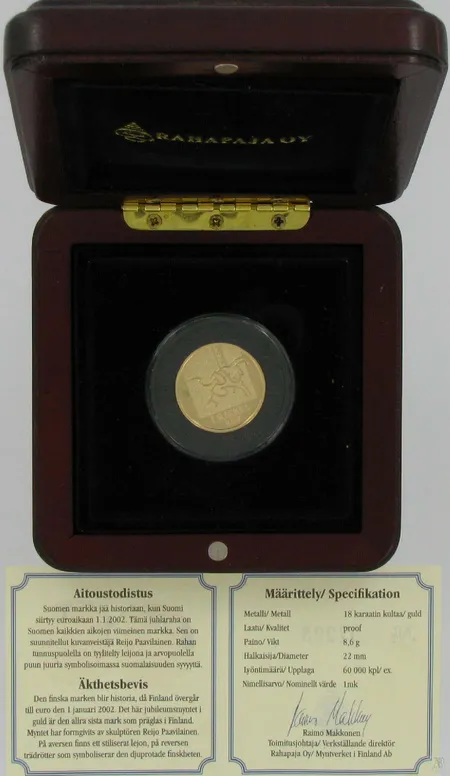 24 kpl hopeadollareita Puulaatikossa