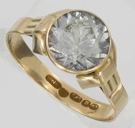 Romukultaa, 585br, paino 3,3g Vikt: 3,3 g