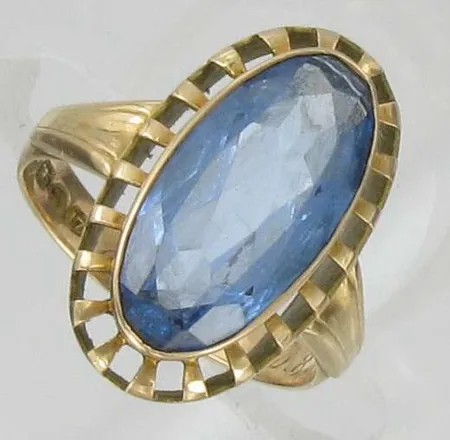 Kivisormus, koko 18, kaiverrettu, 585br, paino 4,5g Vikt: 4,5 g