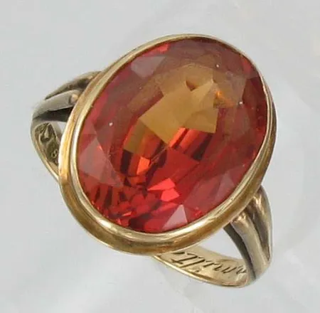 Kivisormus, koko 17, kaiverrettu, 585br, paino 4,6g Vikt: 4,6 g