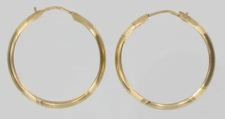 Korvarenkaat, 585, paino 1,9g Vikt: 1,9 g