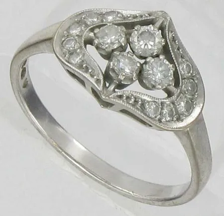 Timanttisormus vk 4xn.0.05ct-n.0.07ct ja 10xn.0.01ct-n.0.02ct, koko 18¼, kaivertamaton, 750, paino 3,5g Vikt: 3,5 g