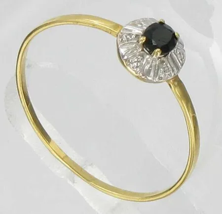 Timanttisormus 3xn.0,005ct sinisafiirilla, kaivertamaton, 585br, paino 1,1g Vikt: 1,1 g