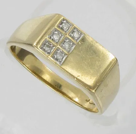 Kantasormus timanteilla 6xn.0.01ct, kaivertamaton, koko 21½, 585, paino 7,0g Vikt: 7   g