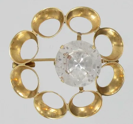 Kivirintakoru, halkaisija 3,5cm, valmistettu 1970, 585br, paino 4,9g Vikt: 4,9 g