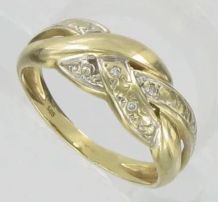 Timanttisormus 3xn.0.005ct, kaivertamaton, koko 15½, 585, paino 2,0g Vikt: 2   g