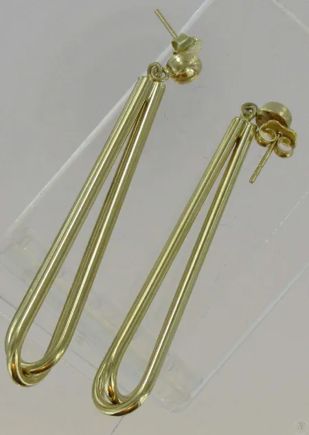 Korvakorut, 585, paino 5,9g Vikt: 5,9 g