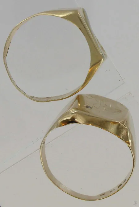 Kantasormus timantilla 1xn.0,005ct ja kantasormus, viallisia, 585, paino 7,9g Vikt: 7,9 g