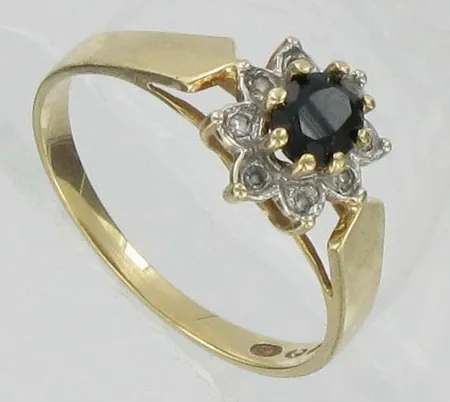 Kivisormus timanteilla Diana 8xn.0.005ct, kaivertamaton, koko 17, 585br, paino 1,9g Vikt: 1,9 g