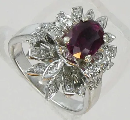 Kivisormus timanteilla 38xn.0.005-0.01ct, kaivertamaton, koko 16¾, 750vkbr, paino 6,5g Vikt: 6,5 g