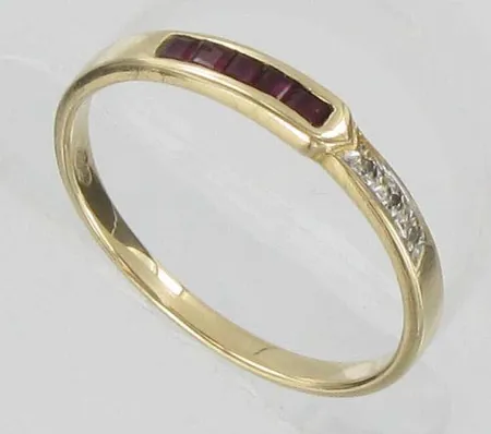 Kivisormus timanteilla 3xn.0.005ct, kaivertamaton, koko 18, 585br, paino 1,6g Vikt: 1,6 g