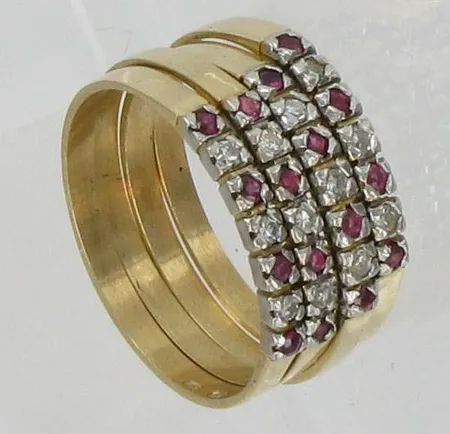 Neljä kivisormusta timanteilla 12xn.0.005ct, kaivertamattomia, koko 18, 585br, paino 4,6g Vikt: 4,6 g