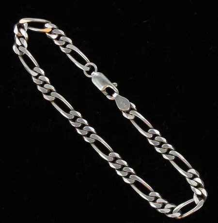 Figaroranneketju, pituus 18,0cm, 925, paino 6,9g Vikt: 6,9 g