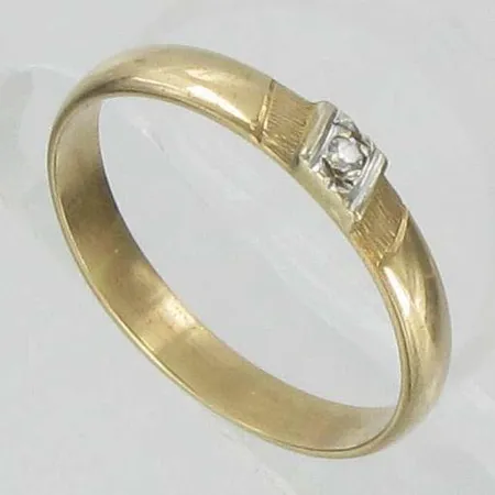 Timanttisormus 1xn.0.01ct, kaivertamaton, koko 16½, 585, paino 1,6g Vikt: 1,6 g