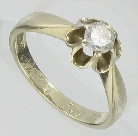 Timanttisormus 1xn.0.25ct, kaiverrettu, koko 16¾, 750, paino 3,6g Vikt: 3,6 g