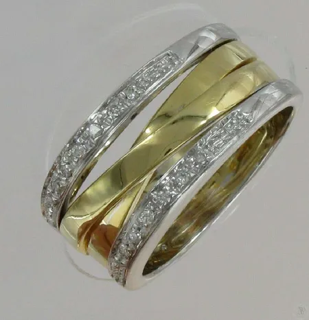 Timanttisormus 14xn.0,005ct, kaivertamaton, koko 17¼, 750, paino 9,5g Vikt: 9,5 g