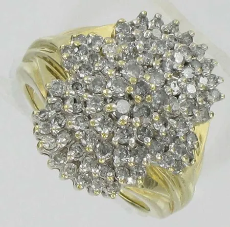 Timanttisormus 83xn.0.02ct-n.0.05ct, kaivertamaton, koko 19¼, 416, paino 10,8g Vikt: 10,8 g