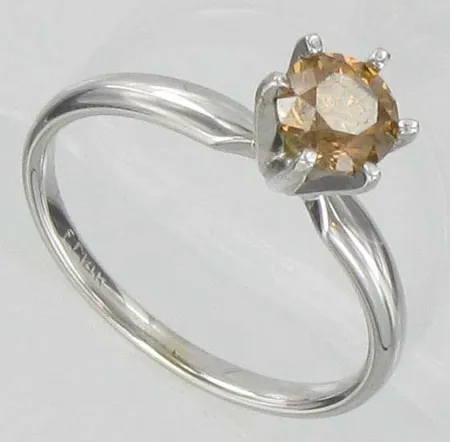 Timanttisormus 1xn.0.65ct, kaivertamaton, koko 17¼, 585vk, paino 2,4g Vikt: 2,4 g