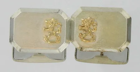 Kalvosinnapit, kaiverrettu, 830br, paino 12,5g Vikt: 12,5 g