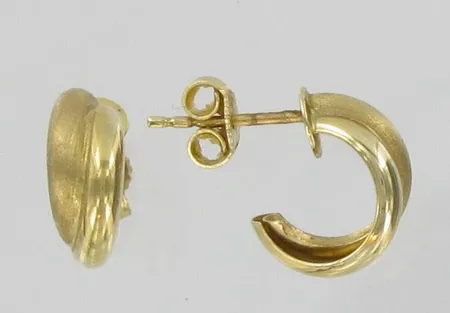 Korvakorut, 585, paino 1,6g Vikt: 1,6 g