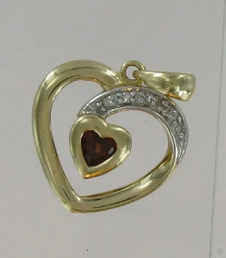 Kiviriipus timanteilla 5xn.0,005ct, 585br, paino 1,6g Vikt: 1,6 g
