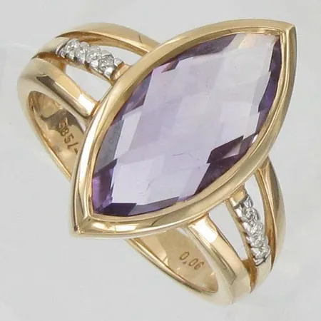 Ametistisormus timanteilla 8xn.0.005ct, kaivertamaton, koko 18½, 585br, paino 6,1g Vikt: 6,1 g
