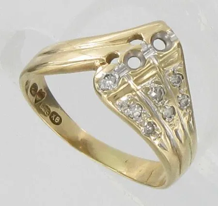 Romukultaa timanteilla 6xn.0.005ct 1xn.0.01ct, 585, paino 2,1g Vikt: 2,1 g