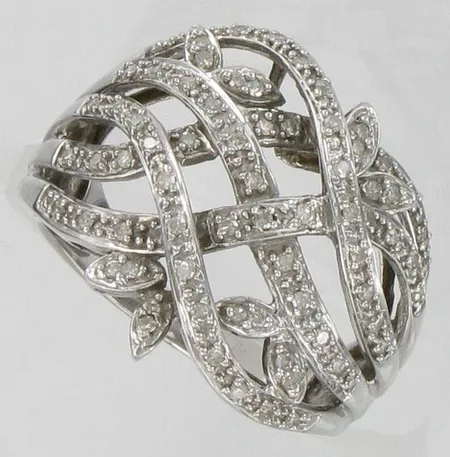 Timanttisormus 72xn.0.005ct, kaivertamaton, koko 17½, 585vk, paino 6,5g Vikt: 6,5 g