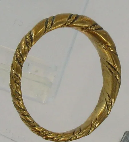 Sormus, Halikon kierrekoru, Kalevala Koru, koko 19, pronssi