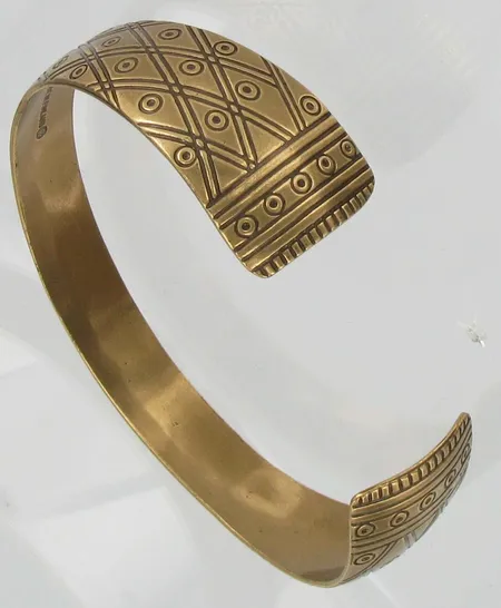 Rannekoru,  Kalevala Koru, pronssi